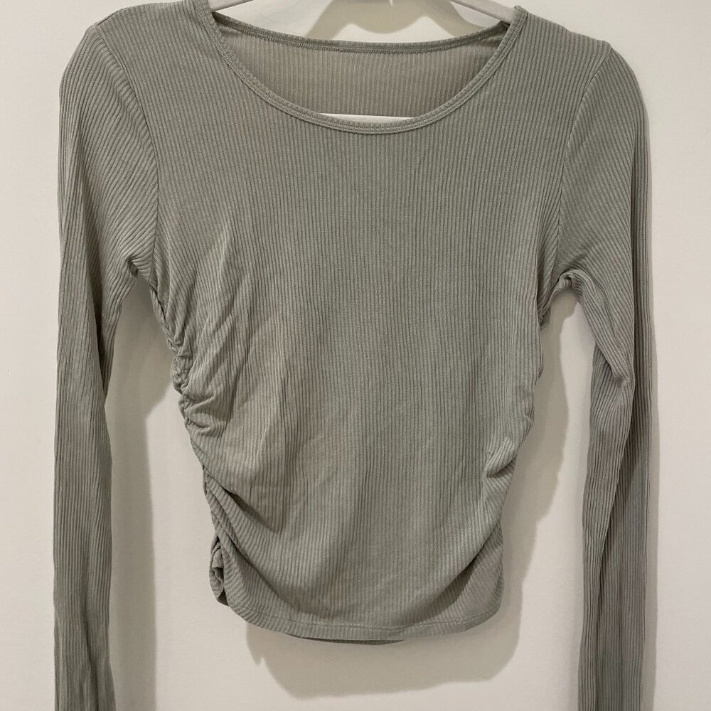 ALO Yoga Gather Ruched Ribbed Long Sleeve Top - Green